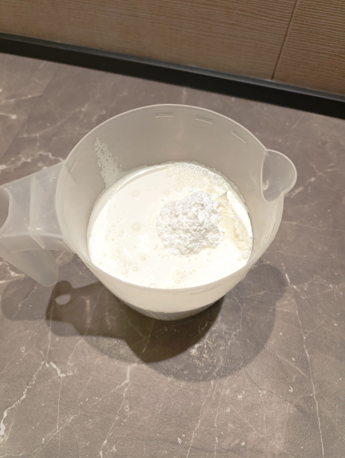 Chantilly al mascarpone🍥 — passaggio 1